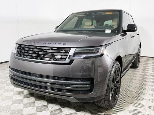 2025 Land Rover Range Rover P550e SE
