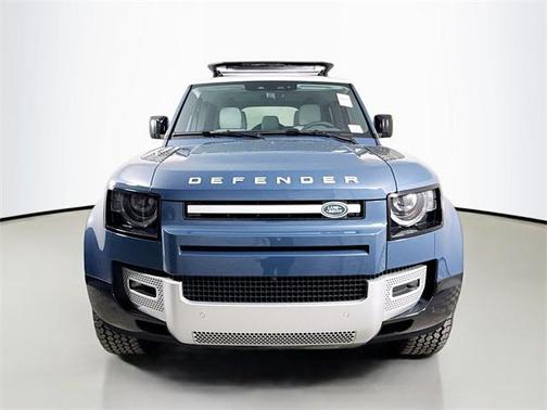 2025 Land Rover Defender 110 P300