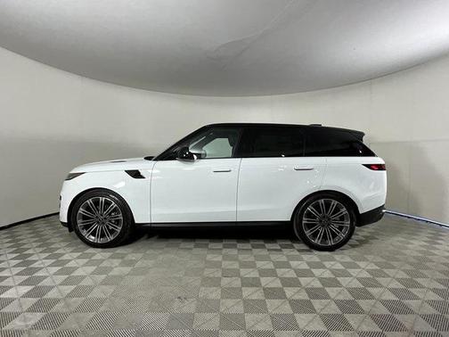 2025 Land Rover Range Rover Sport SE