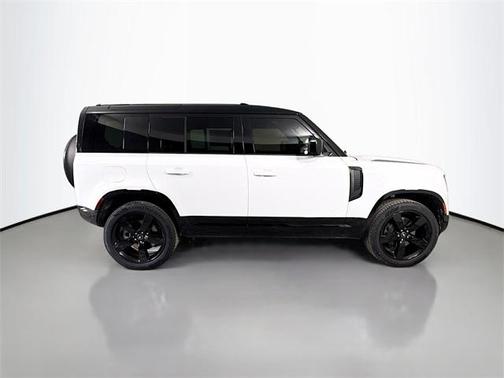 2025 Land Rover Defender 110 P400 X-Dynamic SE