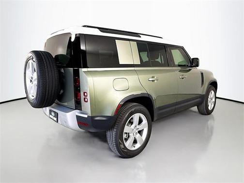 2025 Land Rover Defender 110 P300