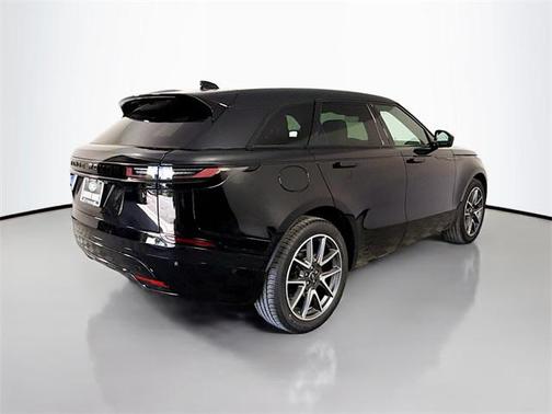 2026 Land Rover Range Rover Velar P250 SE R-Dynamic