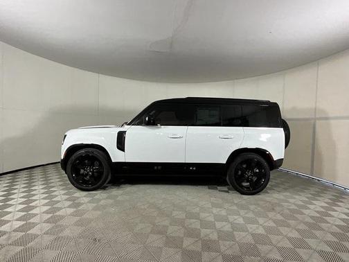 2025 Land Rover Defender 110 P400 X-Dynamic SE