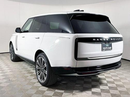 2025 Land Rover Range Rover P530 SE