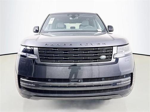 2025 Land Rover Range Rover P530 SE 7 Seat