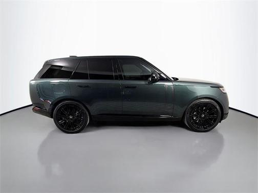 2023 Land Rover Range Rover P530 SE
