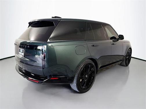 2023 Land Rover Range Rover P530 SE