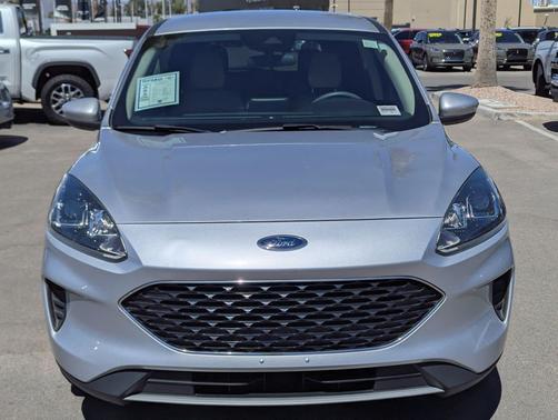 Ingot Silver Metallic 2020 Ford Escape SE