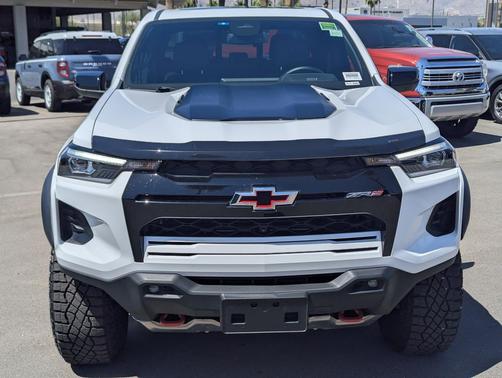 Summit White 2025 Chevrolet Colorado ZR2