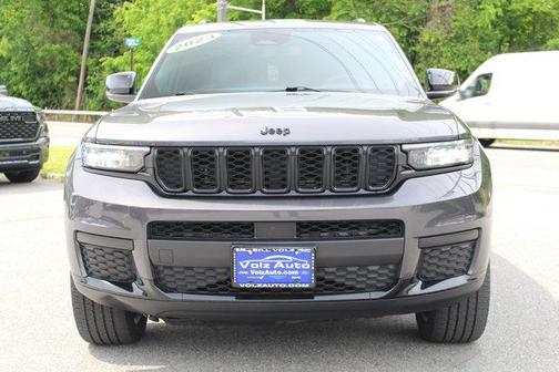 Metallic 2023 Jeep Grand Cherokee L Laredo