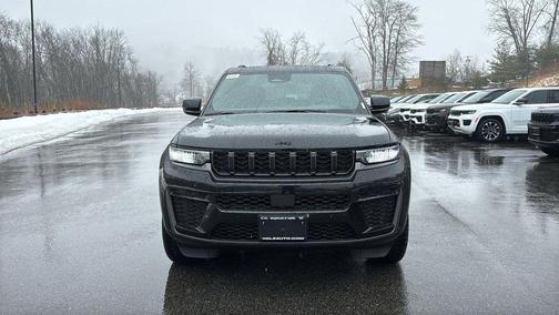 Diamond Black 2026 Jeep Grand Cherokee Laredo