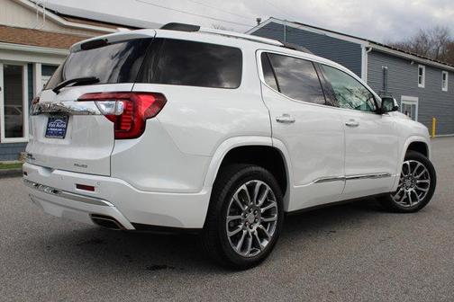 2022 GMC Acadia Denali