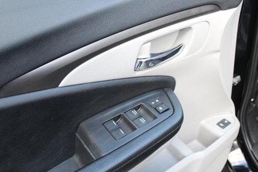 2016 Honda Pilot EX-L w/ Navigation