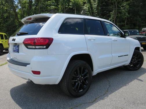 2022 Jeep Grand Cherokee WK Laredo