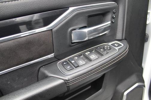 Bright White Clearcoat 2022 RAM 2500 Laramie