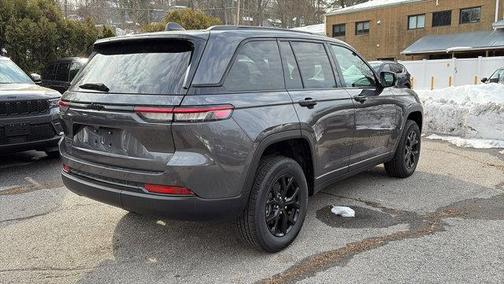 2025 Jeep Grand Cherokee Laredo