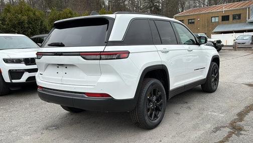 2026 Jeep Grand Cherokee Laredo
