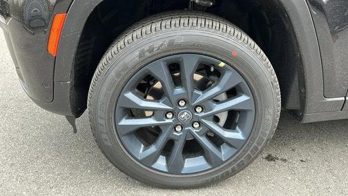 Diamond Black 2026 Jeep Grand Cherokee Limited