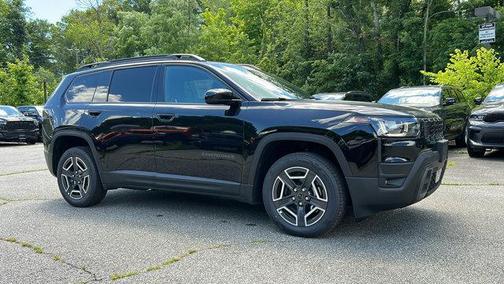 Diamond Black 2026 Jeep Cherokee LAREDO/LIMITED