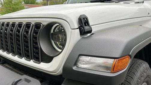 Bright White Clearcoat 2026 Jeep Wrangler Sport