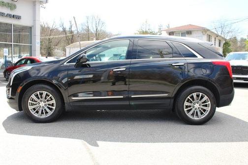 Stellar Black Metallic 2017 Cadillac XT5 Luxury