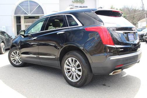 Stellar Black Metallic 2017 Cadillac XT5 Luxury