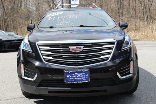 Stellar Black Metallic 2017 Cadillac XT5 Luxury