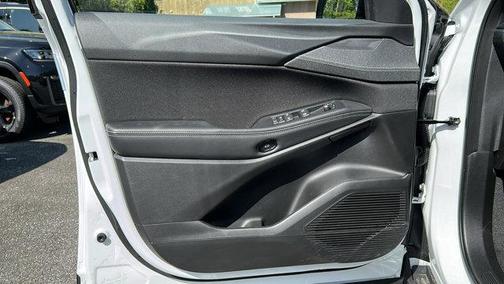 Bright White Clearcoat 2026 Jeep Cherokee LAREDO/LIMITED