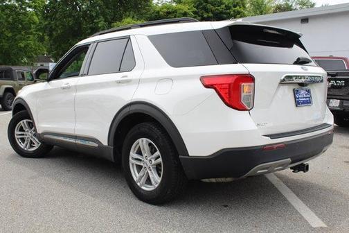 White 2021 Ford Explorer XLT