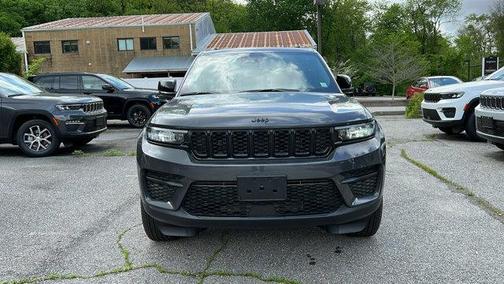 2025 Jeep Grand Cherokee Laredo