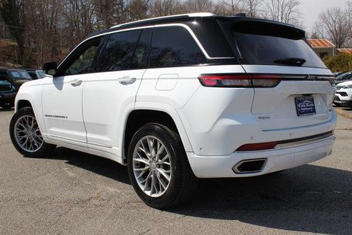 2022 Jeep Grand Cherokee Summit