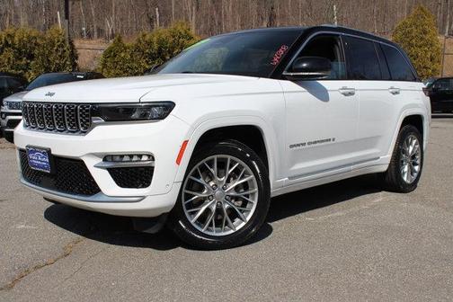 2022 Jeep Grand Cherokee Summit