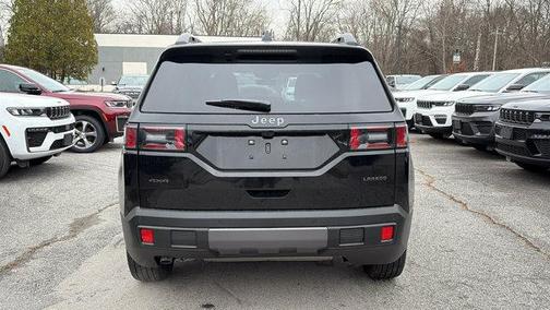 Diamond Black 2026 Jeep Cherokee LAREDO/LIMITED