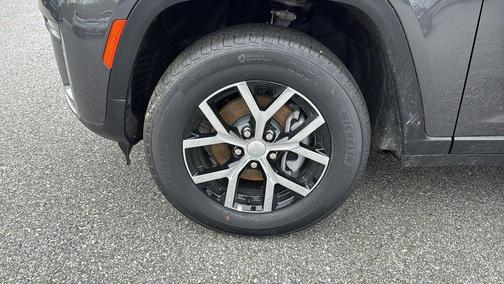 Metallic 2026 Jeep Grand Cherokee Limited