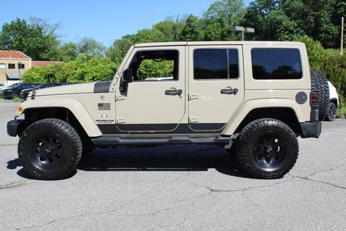 Gobi Clearcoat 2017 Jeep Wrangler Unlimited Sahara