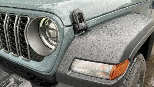 Anvil Clearcoat 2026 Jeep Wrangler Sport