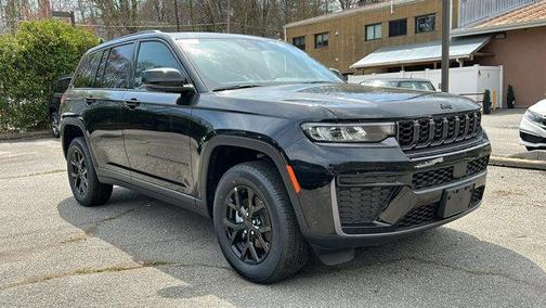 2026 Jeep Grand Cherokee Laredo