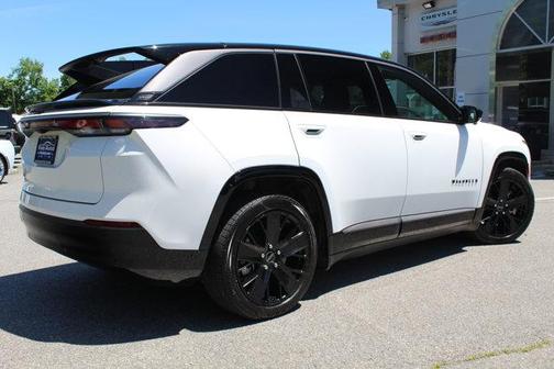 Bright White Clearcoat 2024 Jeep Wagoneer S Launch Edition