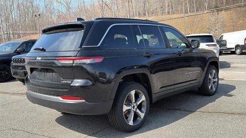 Diamond Black 2026 Jeep Grand Cherokee Limited