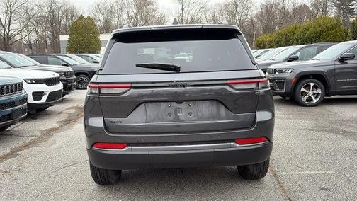 Metallic 2026 Jeep Grand Cherokee Laredo