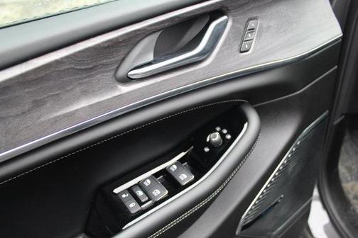 2022 Jeep Grand Cherokee 4xe Overland