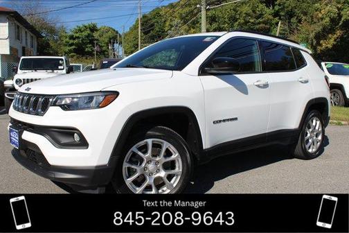Bright White Clearcoat 2023 Jeep Compass Latitude Lux