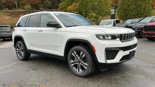 Bright White Clearcoat 2027 Jeep Grand Cherokee Limited
