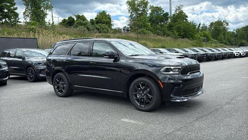 DB Black Clearcoat 2026 Dodge Durango GT Plus HEMI V8