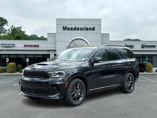 DB Black Clearcoat 2026 Dodge Durango GT Plus HEMI V8
