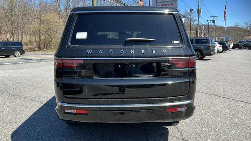 2025 Jeep Wagoneer L Base