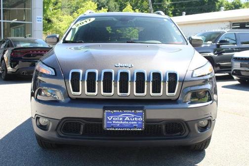 Granite Crystal Clearcoat Metallic 2017 Jeep Cherokee Latitude