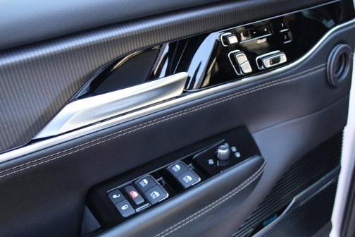 2024 Jeep Grand Wagoneer L Series II