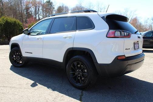 2023 Jeep Cherokee Altitude Lux
