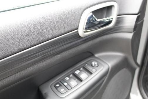 2022 Jeep Grand Cherokee WK Laredo